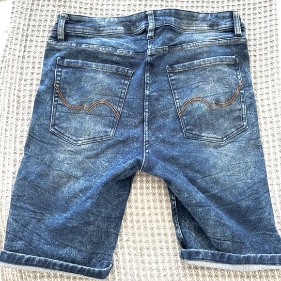 DENIM JEAN SHORTS - 32 SLIM waist - Picture 2 of 2